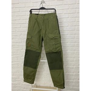 Vintage Women’s Fjallraven Olive Cargo Pants G-1000